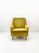 Afbeelding in Gallery-weergave laden, Gele Fluwelen Fauteuil