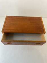 Afbeelding in Gallery-weergave laden, Nachtkastje