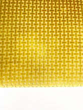 Afbeelding in Gallery-weergave laden, Gele Fluwelen Fauteuil