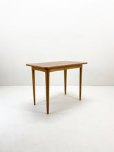 Afbeelding in Gallery-weergave laden, Vintage Teak Bijzettafel