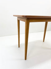 Afbeelding in Gallery-weergave laden, Vintage Teak Bijzettafel