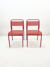 Afbeelding in Gallery-weergave laden, Rode Metalen Stoelen (Set van 2)