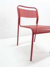 Afbeelding in Gallery-weergave laden, Rode Metalen Stoelen (Set van 2)