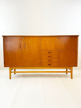Afbeelding in Gallery-weergave laden, Hoog Dressoir