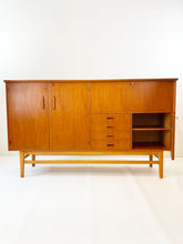 Afbeelding in Gallery-weergave laden, Hoog Dressoir