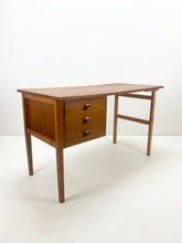 Afbeelding in Gallery-weergave laden, Vintage Teak Bureau