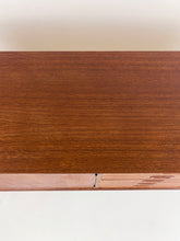 Afbeelding in Gallery-weergave laden, Teak Dressior