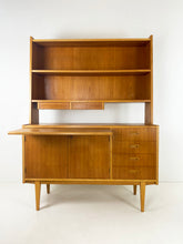 Afbeelding in Gallery-weergave laden, Teak Wandkast