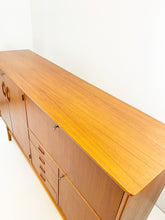 Afbeelding in Gallery-weergave laden, Hoog Dressoir