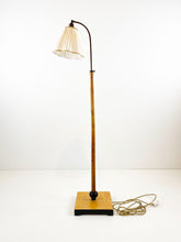 Afbeelding in Gallery-weergave laden, Zweedse '40s Vloerlamp