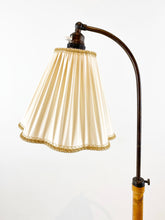 Afbeelding in Gallery-weergave laden, Zweedse '40s Vloerlamp