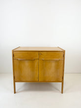 Afbeelding in Gallery-weergave laden, Kastje