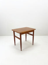 Afbeelding in Gallery-weergave laden, Teak Bijzettafel