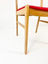 Afbeelding in Gallery-weergave laden, Rood Gestoffeerde Stoel