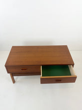 Afbeelding in Gallery-weergave laden, Teak Laag Kastje