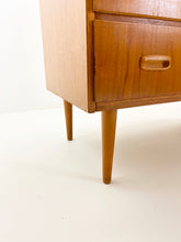 Afbeelding in Gallery-weergave laden, Teak Ladekastje