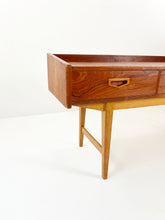 Afbeelding in Gallery-weergave laden, Laag Klein Dressoir