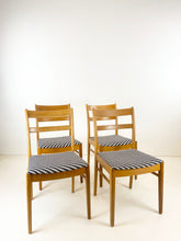 Afbeelding in Gallery-weergave laden, 4 Eetkamerstoelen