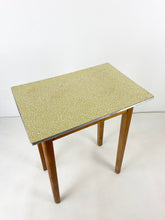 Afbeelding in Gallery-weergave laden, Hoge Formica Bijzettafel