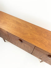 Afbeelding in Gallery-weergave laden, Mid-century Dressoir