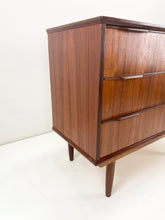 Afbeelding in Gallery-weergave laden, Deens Teak Ladekast / Commode