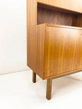 Afbeelding in Gallery-weergave laden, Scandinavische Wandkast / Barkast