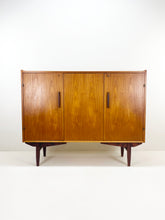 Afbeelding in Gallery-weergave laden, Hoog Dressoir