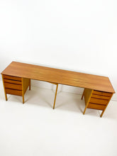 Afbeelding in Gallery-weergave laden, Scandinavische Teak Dubbel Bureau