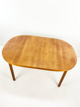Afbeelding in Gallery-weergave laden, Ovale Vintage Teak Eettafel