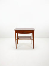 Load image into Gallery viewer, <transcy>Side Table </transcy>