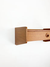 Afbeelding in Gallery-weergave laden, Wandkastje / Wandplank