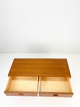 Afbeelding in Gallery-weergave laden, Teak Bijzettafel / Bijzetkastje