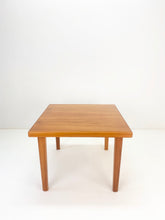 Afbeelding in Gallery-weergave laden, Teak Salontafel