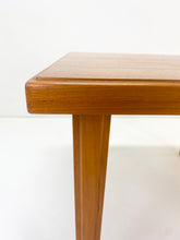 Afbeelding in Gallery-weergave laden, Teak Salontafel