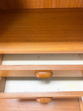 Afbeelding in Gallery-weergave laden, Zweedse Teak Wandkast / Boekenkast