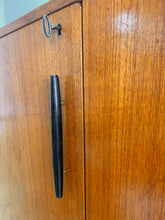 Afbeelding in Gallery-weergave laden, Teak Dressoir