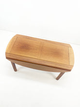 Afbeelding in Gallery-weergave laden, Oortafel