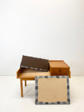 Afbeelding in Gallery-weergave laden, Teak Halkastje / Bankje