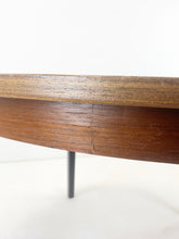 Afbeelding in Gallery-weergave laden, Ronde Teak Eettafel