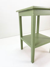 Afbeelding in Gallery-weergave laden, Groen Vintage Tafeltje