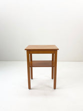 Afbeelding in Gallery-weergave laden, Klein Bijzettafel / Plantentafel