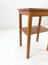 Afbeelding in Gallery-weergave laden, Klein Bijzettafel / Plantentafel