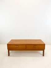 Load image into Gallery viewer, Laag Teak Kastje / TV Meubel