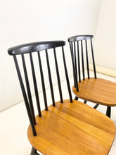 Afbeelding in Gallery-weergave laden, Ilmari Tapiovaara Style Stoelen (set van 4)