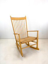 Load image into Gallery viewer, Hans J. Wegner J16 Vintage Schommelstoel