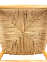 Load image into Gallery viewer, Hans J. Wegner J16 Vintage Schommelstoel