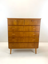 Afbeelding in Gallery-weergave laden, Hoge Mid-Century Teak Ladekast