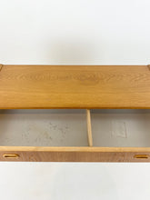 Afbeelding in Gallery-weergave laden, Vintage Kastje