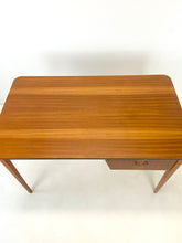 Afbeelding in Gallery-weergave laden, Teak Bureau