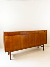 Afbeelding in Gallery-weergave laden, Zweedse Dressoir